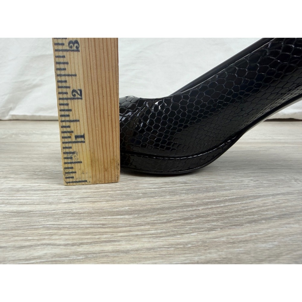 Stuart Weitzman Black Snakeskin Embossed Patent Leather Peep Toe Pumps Heels - Picture 13 of 13
